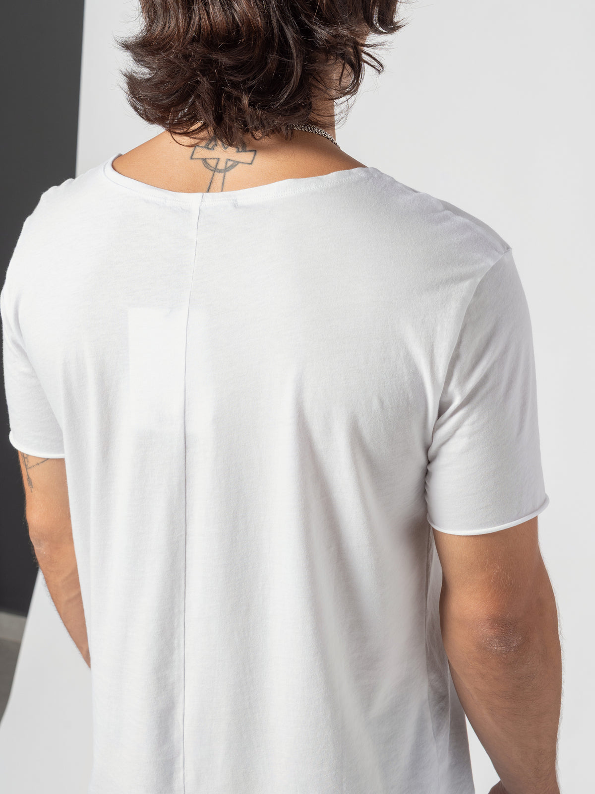 AITO Scoop Neck Cotton T-Shirt in White — close-up of the upper back and the back neckline across the shoulders