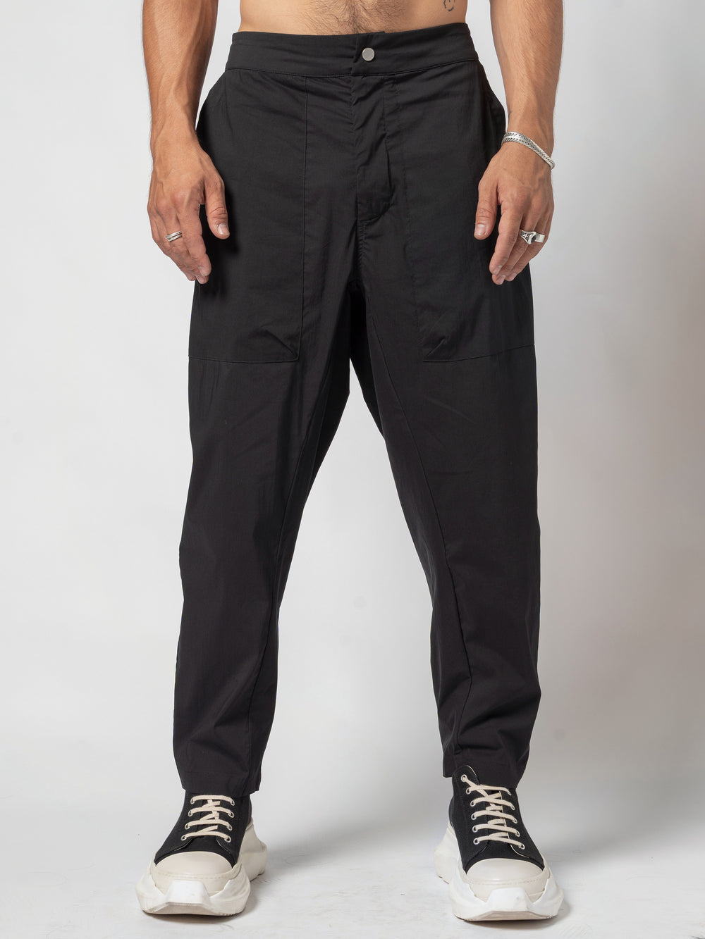 Relaxed Drop-Crotch Pants — Black