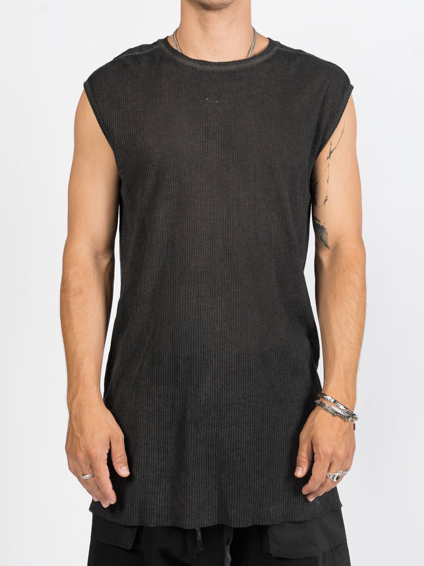 AITO Ribbed Tank Top in Militare — front torso close-up showing the raw crew neckline, vertical rib and raw hem